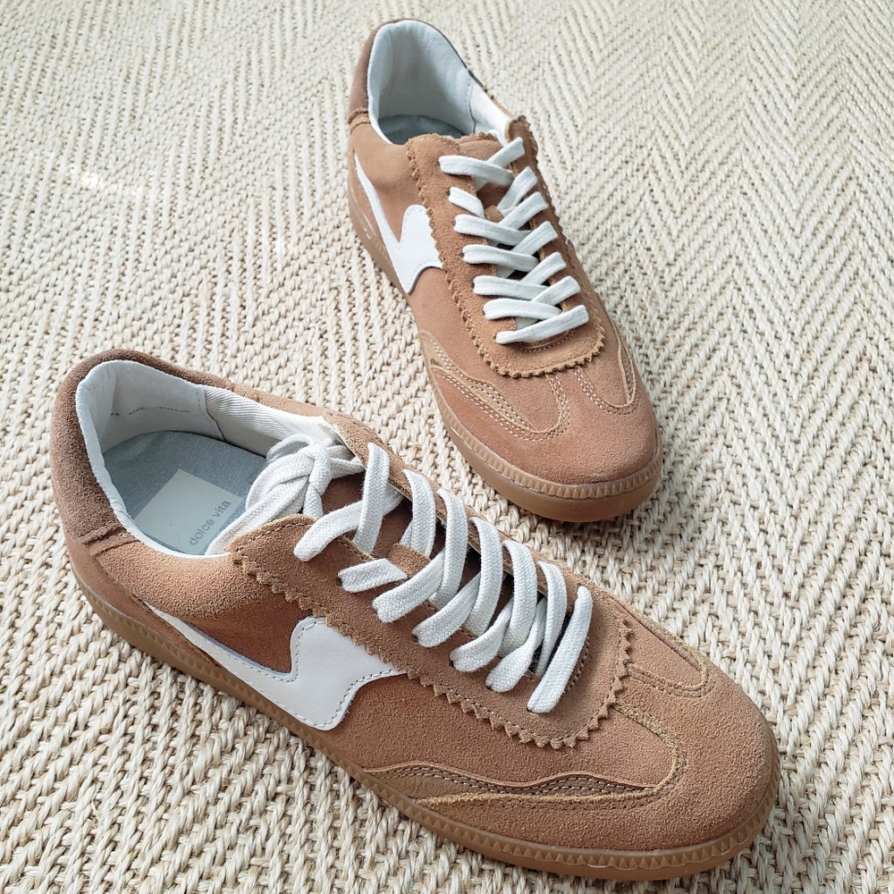 NWT Dolce Vita Notice Sneakers - Brown Suede Sz 8